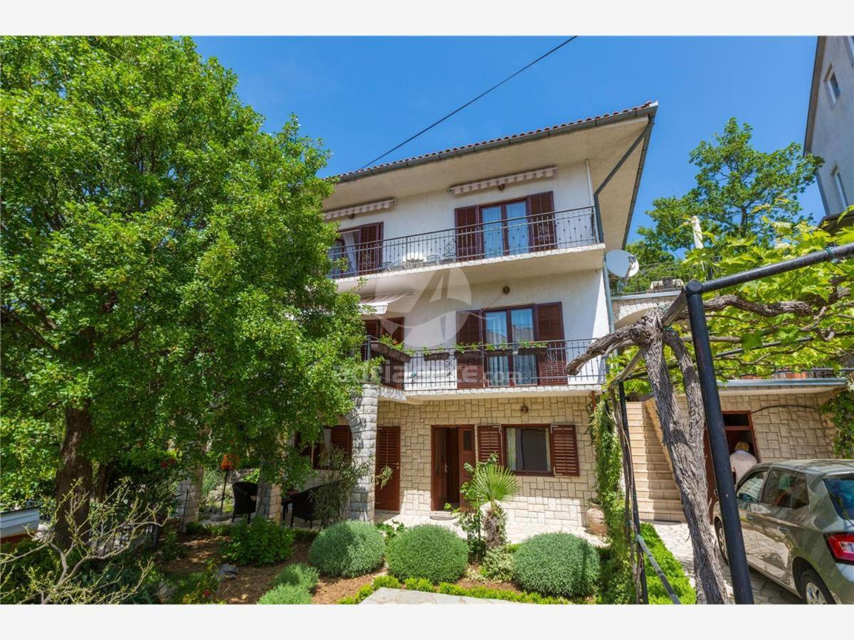 Apartman Dora *