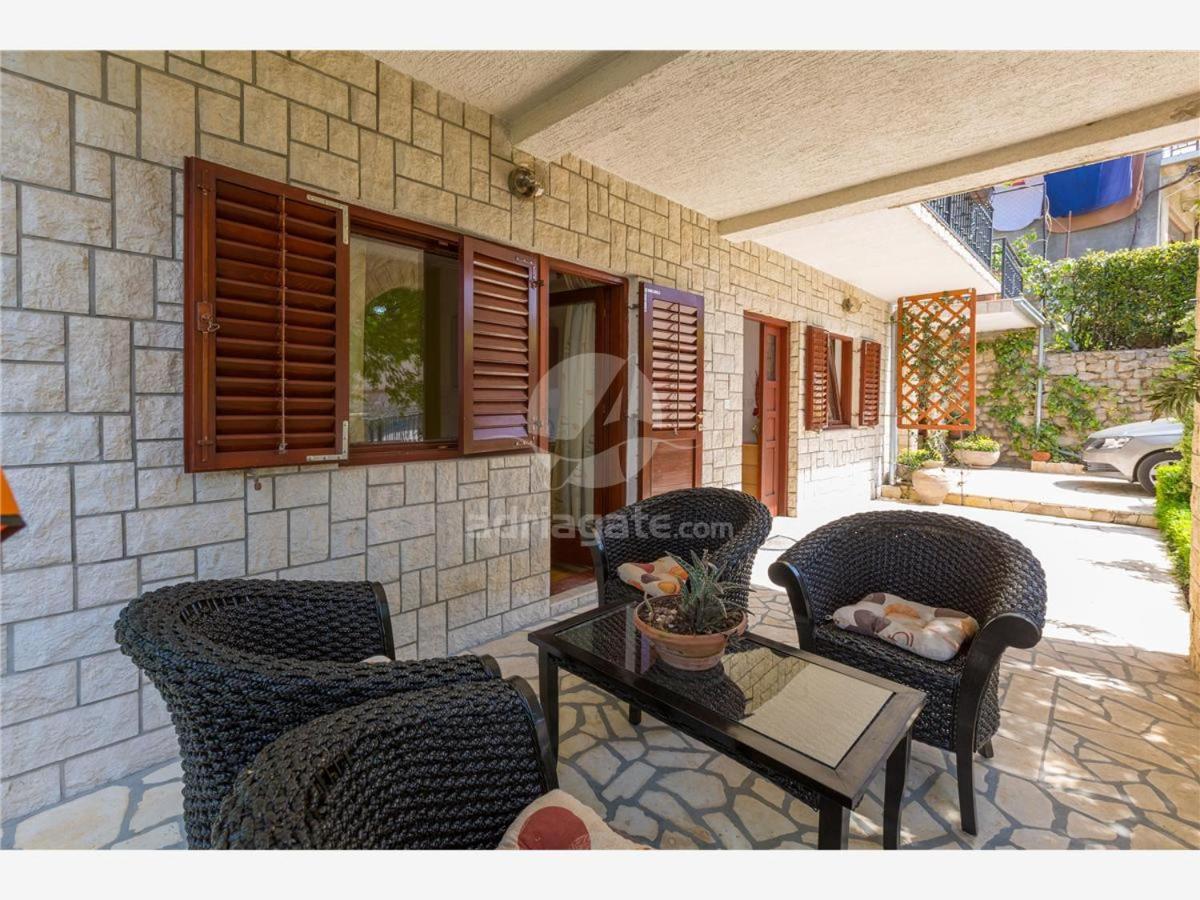 Dora Apartment