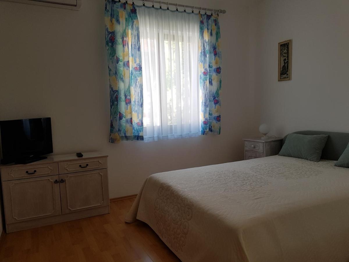 Apartment Dora Selce
